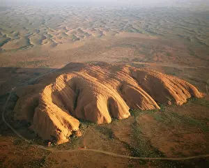 Ayers: Uluru / Ayers Rock - aerial image