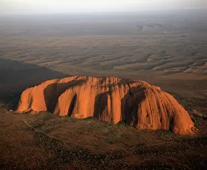 Ayers: Uluru (Ayers rock).aerial image. Uluru-Kata Tjuta