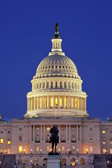 Government: Ulysses S. Grant statue and the US Capitol