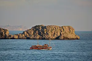 Phone: UNESCO, Vietnam, Cat Ba National Park and