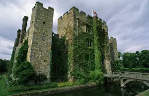 Residence: United Kingdom, England, Kent, Hever Castle