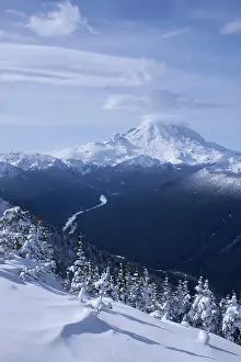 Skiing: United States, Washington, snow-covered