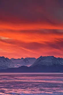 Grall: USA, Alaska, Kachemak Bay. Intense sunrise