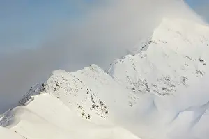 Grall: USA, Alaska, Kenai Mountains. Ridge of snow-covered