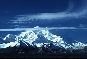 Martin Grosnick: USA, Alaska - Mt. McKinley, earth cover Muldrow