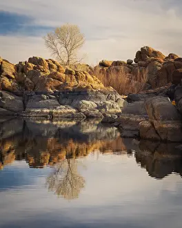 Arizona: USA, Arizona, Prescott. Rock formations and Watson Lake