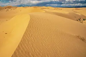 Wind: USA, California, Imperial Sand Dunes Recreation Area. Sand