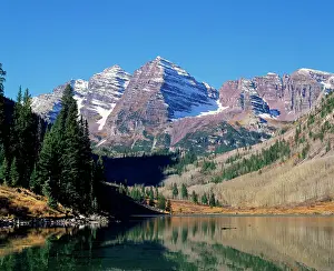 Maroon: USA - Maroon Bells - Rocky Mountains - Colorado - USA