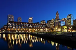 Metropolis: USA, Massachusetts, Boston. Waterfront at