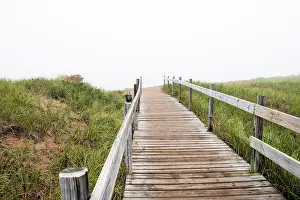 Point: USA, Minnesota, Duluth, Park Point, Boardwalk over Dunes