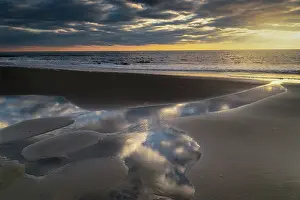 Seashore: USA, New Jersey, Cape May National Seashore. Sunset
