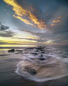 Wave: USA, New Jersey, Cape May National Seashore. Ocean shore at