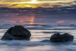 Seascape: USA, Oregon, Bandon Beach. Pacific Ocean shoreline