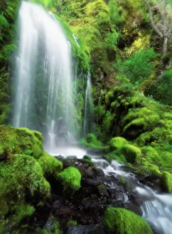 Hood: USA, Oregon, Colombia, View of waterfall