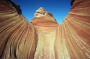 Arty: USA, UTAH - Cross-bedded Navajo Sandstone