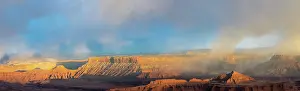 Point: USA, Utah. Panoramic. Sunset light breaking through