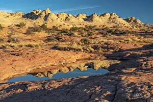 Sandstone: USA, Utah. Sandstone formation and cross-bedded