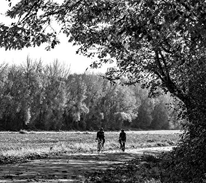Riding: USA, Washington State, Fall City black and white
