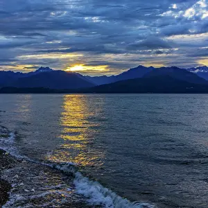 Canal: USA, Washington State, Seabeck. Hood Canal and Olympic