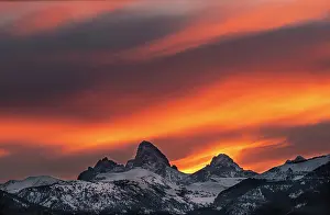 Table: USA, Wyoming. Colorful sunrise on Grand Teton from