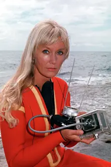 Cameras: Valerie Taylor - with her macro setup designed