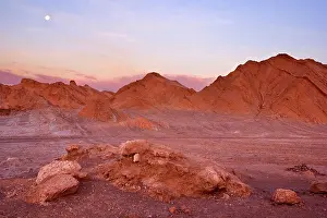 Visible: Valle de la Luna - stark landscape of the Moon