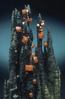 Aggregate: Vanadinite on Goethite