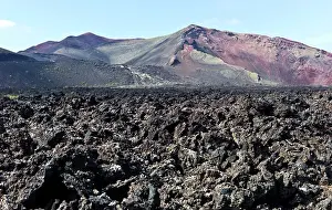 Volcanos: Vast expanse of volcanic lava - Lanzarote experienced