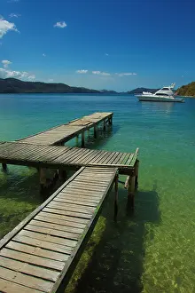 Pontoon: Venezuela - wooden pontoon / jetty and boat on water