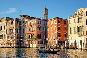 2018: VENICE, ITALY, JUNE 27, 2018: Grand Canal with b