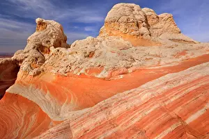 Pocket: Vermillion Cliffs - White Pocket - carved rock