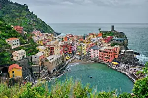 Spezia: Vernazza village popular tourist destination in