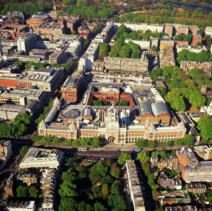 Cromwell: Victoria and Albert Museum (the world's largest