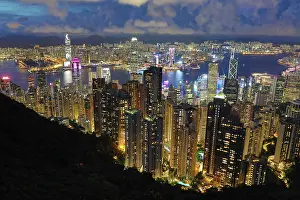 Victoria: Victoria Harbour and Skyline from Victoria Peak at night, Ho
