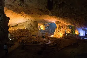 Stalactite: Vietnam, Ha Long Bay, UNESCO World Heritage