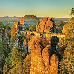 Lilienstein: View over the Bastei bridge to the Lilienstein