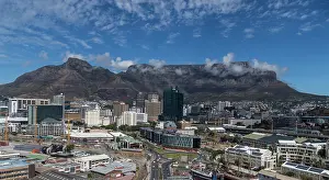 Metropolis: View of Cape Town with Table Mountain, Western Cape