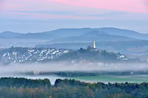 Mountai: View of the city of Felsberg with Felsburg castle