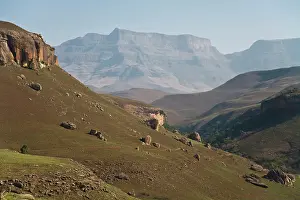 Drakensberg: View of Drakensberg Mountains inDrakensberg