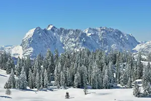 Chiemgau: View from Fellhorn to the Wilder Kaiser in winter