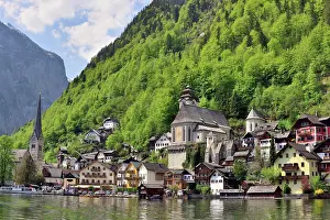 Townsmall: View of Hallstatt on Lake Hallstatt, Salzkammergut