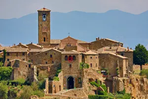 Bagnoregio: View of the hilltop village of Civita di Bagnoregio