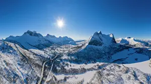 Stortinden: View to Huglhornet and Stortinden at the Efjord