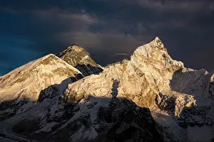 Nepalese: View from Kala Patthar in the evening light on Mount