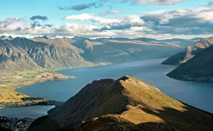 Queenstown: View of Lake Wakatipu, Ben Lomond, Southern Alps