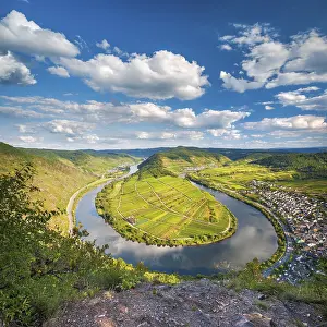 Ridges: View of the Moselle bend at Bremmer Calmont, Bremm, Moselle