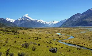 Cook: View of Mount Cook and snow covered mountains with