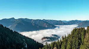 Breitenstein: View of mountain peaks with fog over the valley