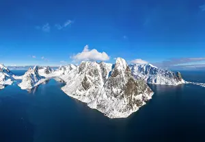 Fjords: View of mountains and fjords near Reinebringen