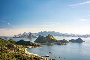 Janeiro: View from the top of the mountains, sea, Guanabara